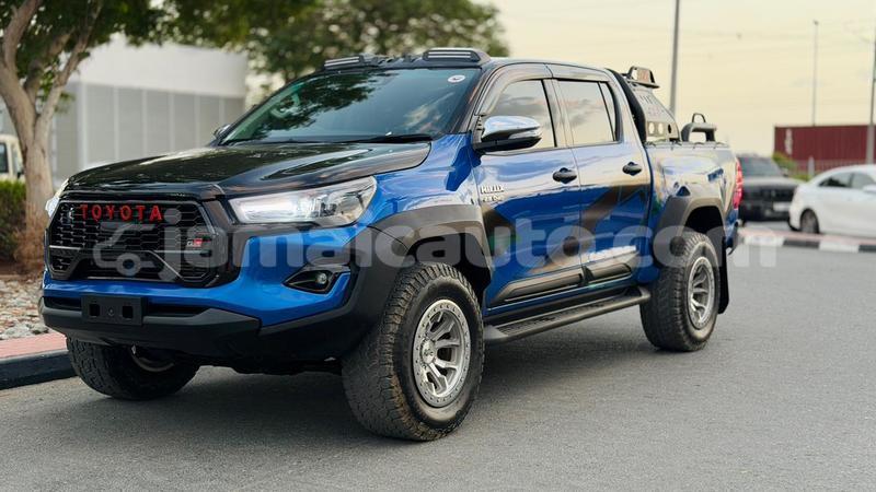 Big with watermark toyota hilux clarendon import dubai 5366