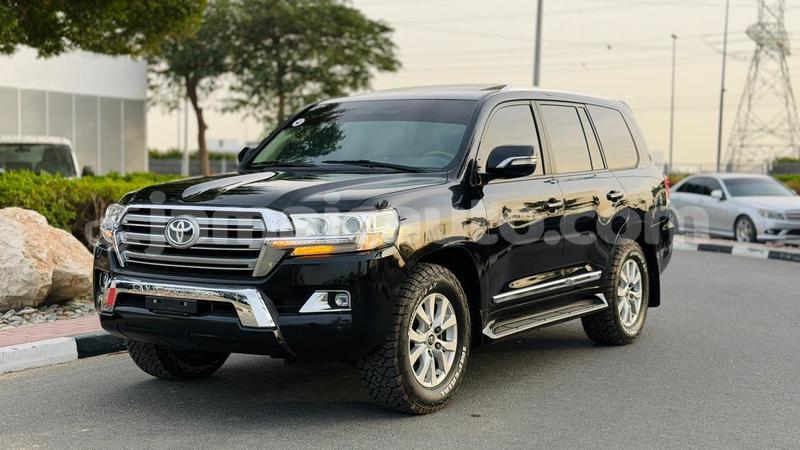 Big with watermark toyota land cruiser clarendon import dubai 5367