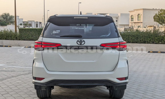 Buy Used Toyota Fortuner White Car in Import - Dubai in Clarendon Buy Used Toyota Fortuner White Car in Import - Dubai in Clarendon