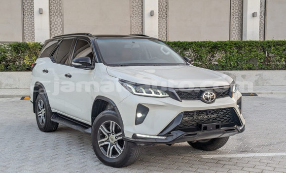 Buy Used Toyota Fortuner White Car in Import - Dubai in Clarendon Buy Used Toyota Fortuner White Car in Import - Dubai in Clarendon