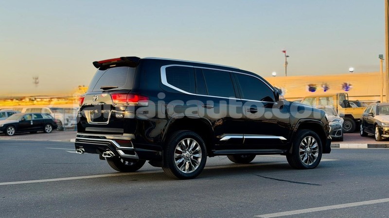 Big with watermark toyota land cruiser clarendon import dubai 5371