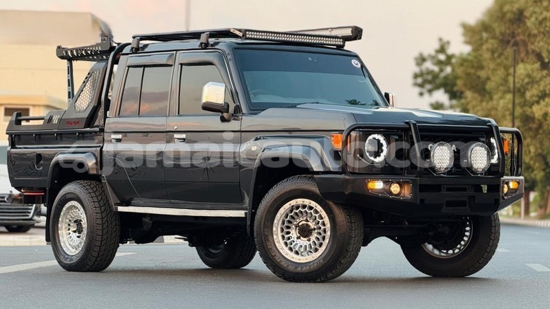 Big with watermark toyota land cruiser clarendon import dubai 5372