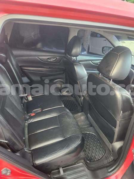 Big with watermark nissan x trail clarendon import dubai 5378