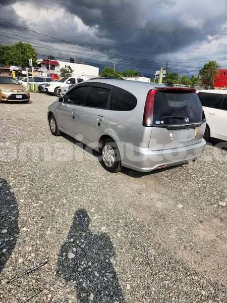 Big with watermark honda stream clarendon import dubai 5388