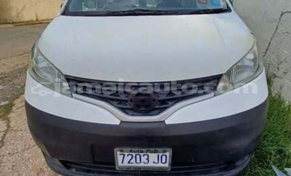 Buy Used Nissan NV200 White Car in Kingston in Kingston