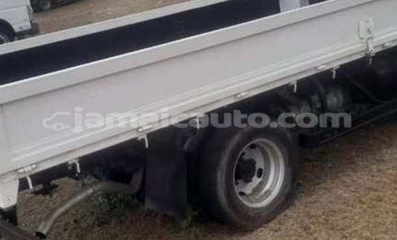 Buy Used Nissan Evalia White Truck in Import - Dubai in Clarendon Buy Used Nissan Evalia White Truck in Import - Dubai in Clarendon