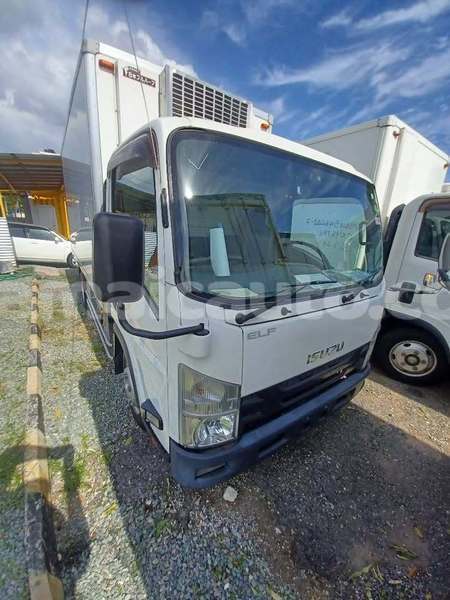 Big with watermark nissan ud clarendon import dubai 5399