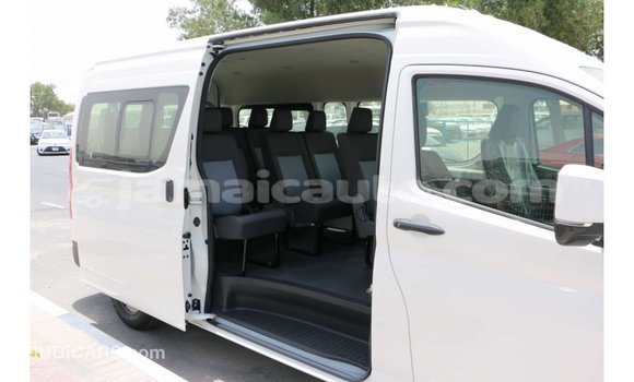 Acheter Import Voiture Toyota Hiace Blanc à Import - Dubai, Clarendon Acheter Import Voiture Toyota Hiace Blanc à Import - Dubai, Clarendon