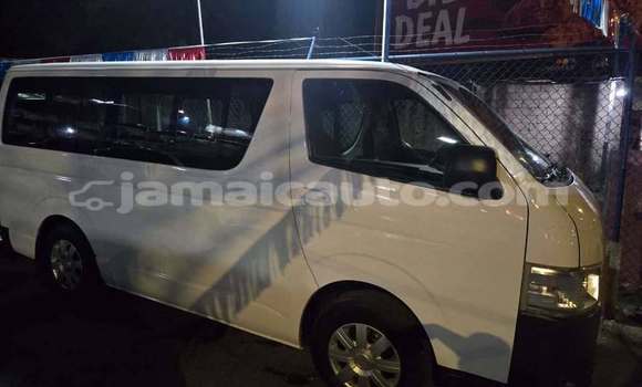 Buy Used Toyota Hiace White Car in Import - Dubai in Clarendon Buy Used Toyota Hiace White Car in Import - Dubai in Clarendon