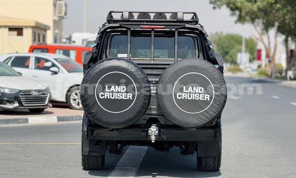 Buy Used Toyota Land Cruiser Black Car in Import - Dubai in Clarendon Buy Used Toyota Land Cruiser Black Car in Import - Dubai in Clarendon