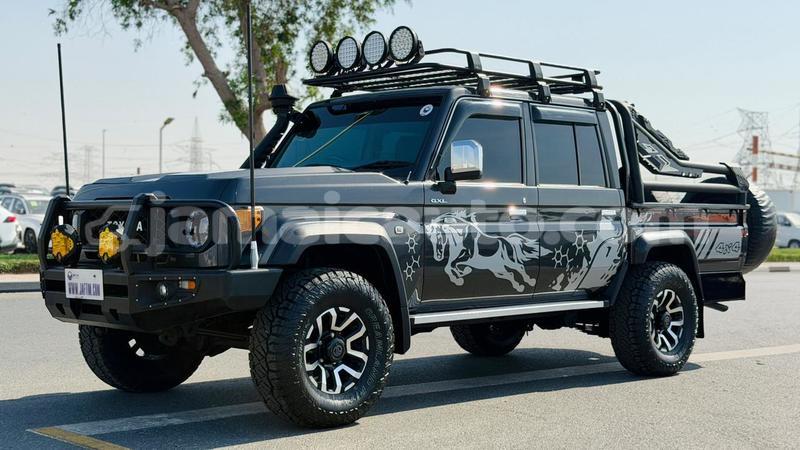 Big with watermark toyota land cruiser clarendon import dubai 5414