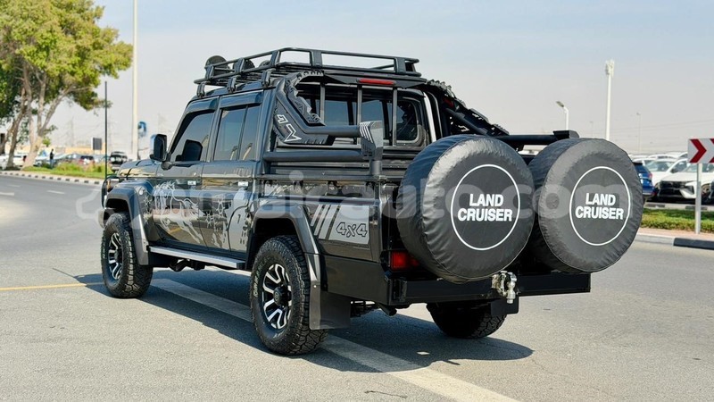 Big with watermark toyota land cruiser clarendon import dubai 5414