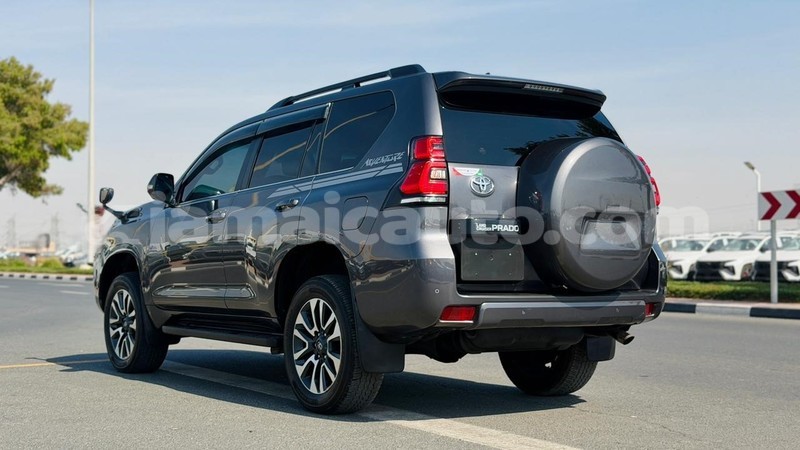 Big with watermark toyota land cruiser prado clarendon import dubai 5415