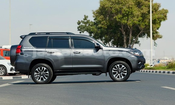 Buy Used Toyota Land Cruiser Prado Black Car in Import - Dubai in Clarendon Buy Used Toyota Land Cruiser Prado Black Car in Import - Dubai in Clarendon