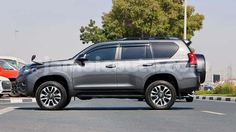 Big with watermark toyota land cruiser prado clarendon import dubai 5415