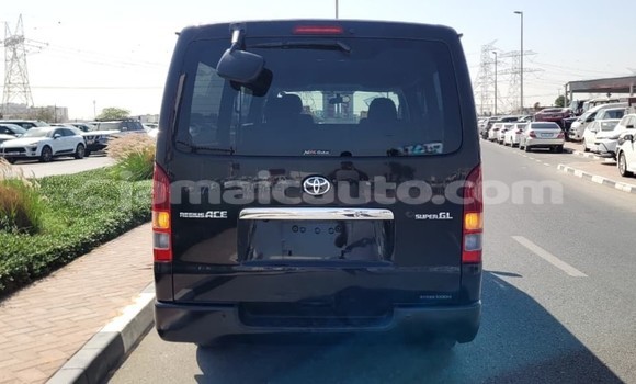 Buy Used Toyota Hiace Black Car in Import - Dubai in Clarendon Buy Used Toyota Hiace Black Car in Import - Dubai in Clarendon