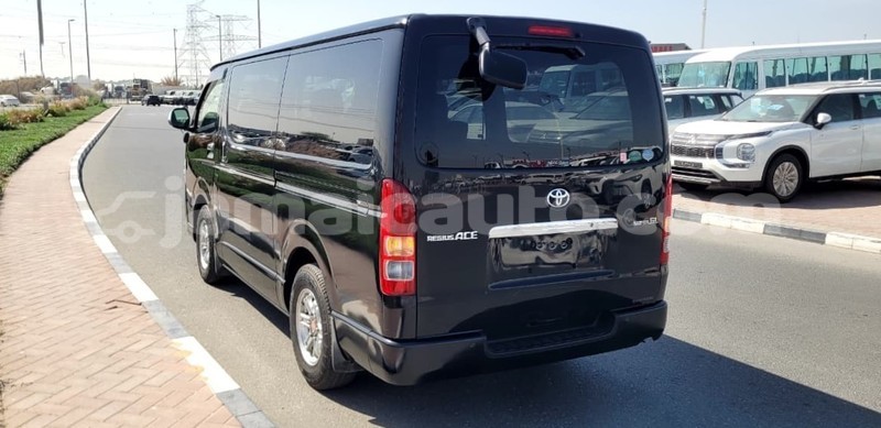 Big with watermark toyota hiace clarendon import dubai 5417