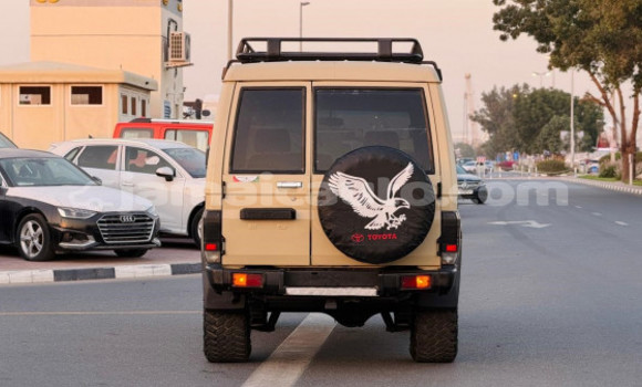 Buy Used Toyota Land Cruiser Beige Car in Import - Dubai in Clarendon Buy Used Toyota Land Cruiser Beige Car in Import - Dubai in Clarendon
