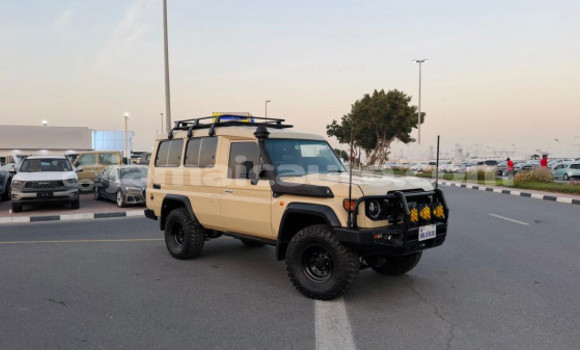 Buy Used Toyota Land Cruiser Beige Car in Import - Dubai in Clarendon Buy Used Toyota Land Cruiser Beige Car in Import - Dubai in Clarendon