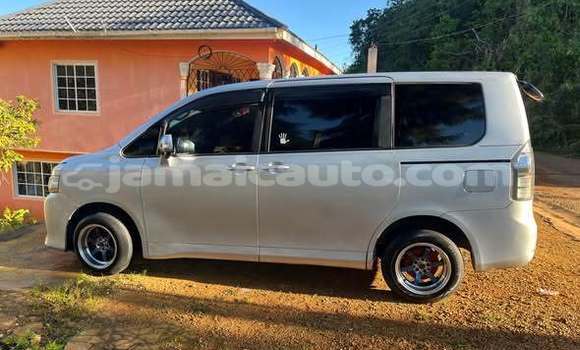 Buy Used Toyota Voxy Other Car in Lucea in Hanover Buy Used Toyota Voxy Other Car in Lucea in Hanover
