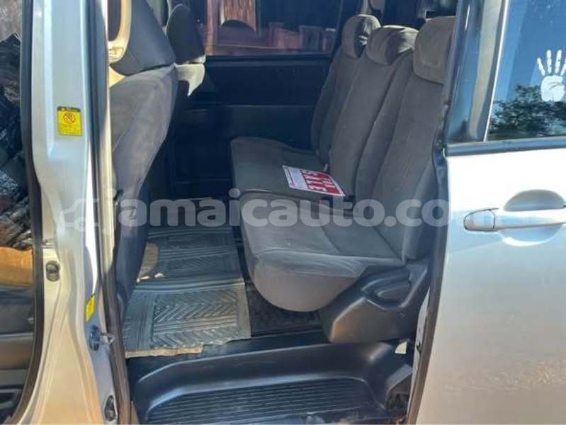 Big with watermark toyota voxy hanover lucea 5424