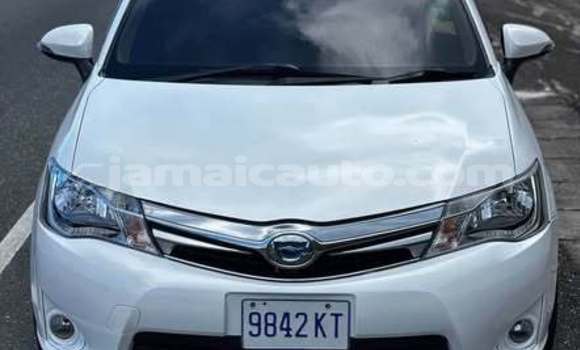 Buy Used Hyundai Accent White Car in Lucea in Hanover Buy Used Hyundai Accent White Car in Lucea in Hanover