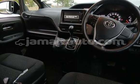 Buy Used Toyota Voxy Other Car in Lucea in Hanover Buy Used Toyota Voxy Other Car in Lucea in Hanover