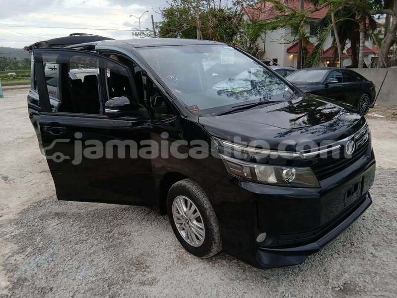 Big with watermark toyota voxy hanover lucea 5433