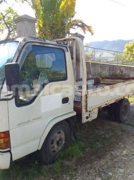 Big with watermark isuzu trooper trelawney falmouth 5438