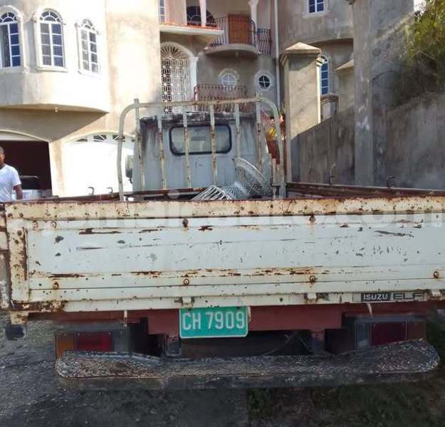 Big with watermark isuzu trooper trelawney falmouth 5438