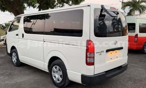 Buy Used Toyota Hilux Other Car in Mandeville in Manchester Buy Used Toyota Hilux Other Car in Mandeville in Manchester