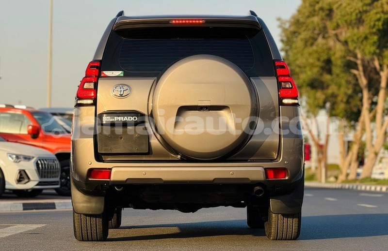 Big with watermark toyota land cruiser prado clarendon import dubai 5457