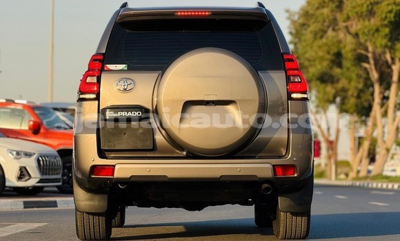 Buy Used Toyota Land Cruiser Prado Green Car in Import - Dubai in Clarendon Buy Used Toyota Land Cruiser Prado Green Car in Import - Dubai in Clarendon