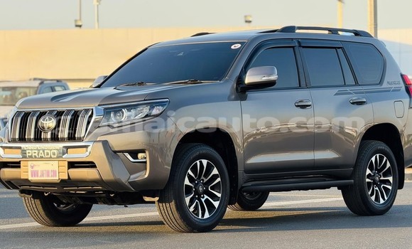 Buy Used Toyota Land Cruiser Prado Green Car in Import - Dubai in Clarendon Buy Used Toyota Land Cruiser Prado Green Car in Import - Dubai in Clarendon