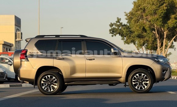 Buy Used Toyota Land Cruiser Prado Green Car in Import - Dubai in Clarendon Buy Used Toyota Land Cruiser Prado Green Car in Import - Dubai in Clarendon