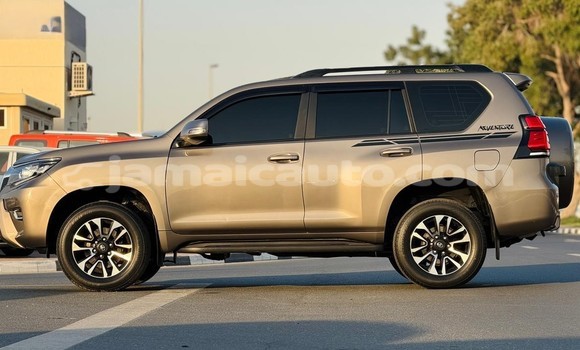 Buy Used Toyota Land Cruiser Prado Green Car in Import - Dubai in Clarendon Buy Used Toyota Land Cruiser Prado Green Car in Import - Dubai in Clarendon