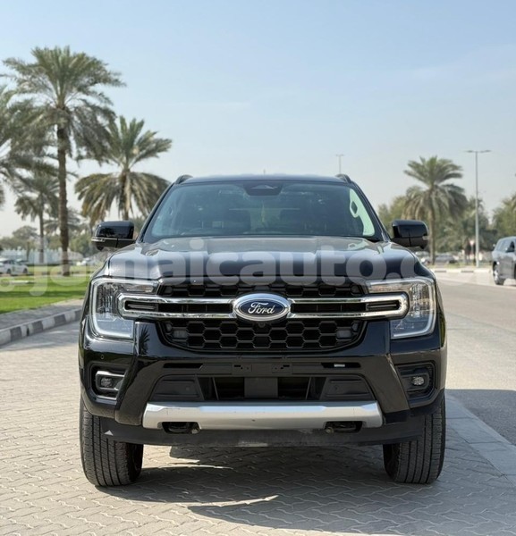 Big with watermark ford everest clarendon import dubai 5460