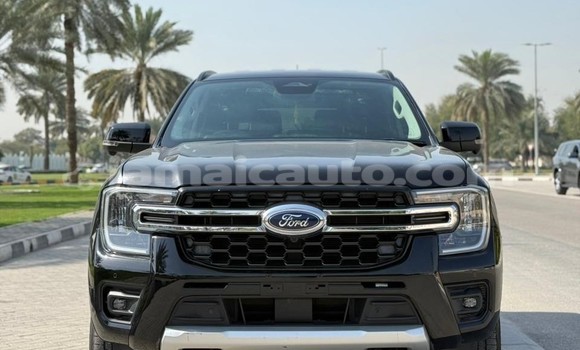Buy Used Ford Everest Black Car in Import - Dubai in Clarendon