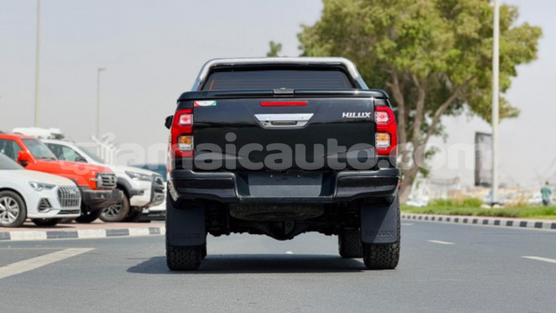 Big with watermark toyota hilux clarendon import dubai 5461