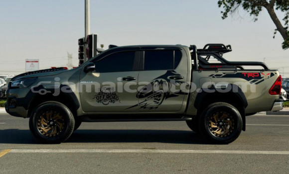 Buy Used Toyota Hilux Green Car in Import - Dubai in Clarendon Buy Used Toyota Hilux Green Car in Import - Dubai in Clarendon