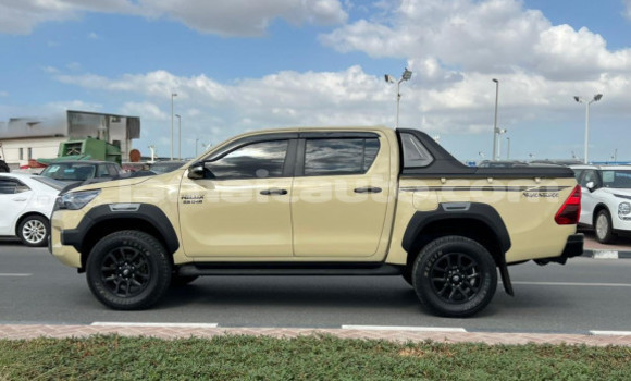 Buy Used Toyota Hilux Beige Car in Import - Dubai in Clarendon Buy Used Toyota Hilux Beige Car in Import - Dubai in Clarendon