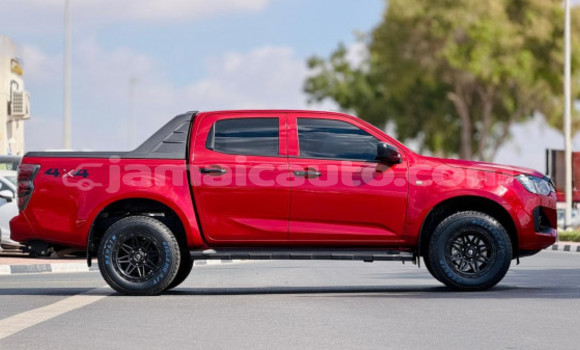 Buy Used Isuzu D–MAX Red Car in Import - Dubai in Clarendon Buy Used Isuzu D–MAX Red Car in Import - Dubai in Clarendon