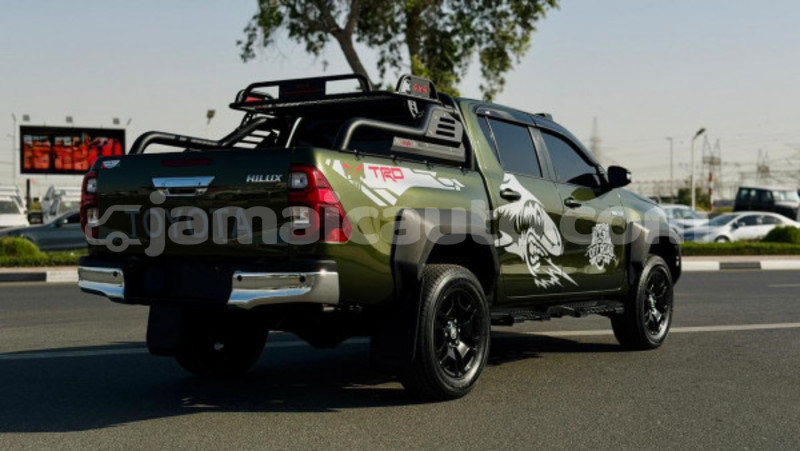 Big with watermark toyota hilux clarendon import dubai 5469