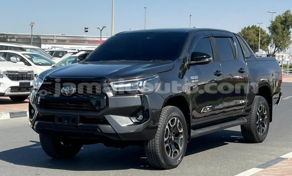Buy Used Toyota Hilux Black Car in Import - Dubai in Clarendon Buy Used Toyota Hilux Black Car in Import - Dubai in Clarendon