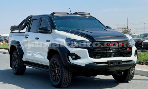 Buy Used Toyota Hilux White Car in Import - Dubai in Clarendon Buy Used Toyota Hilux White Car in Import - Dubai in Clarendon