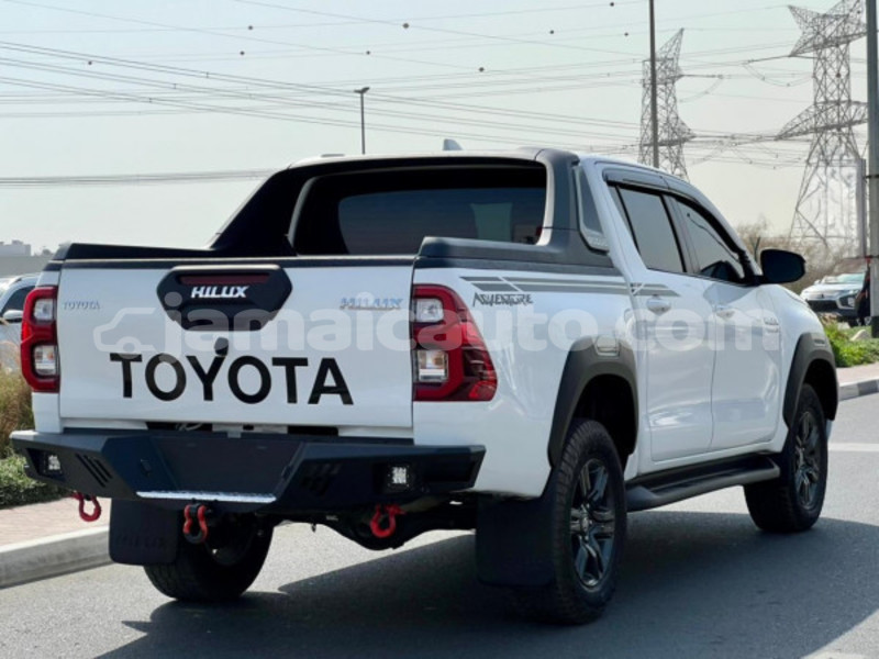 Big with watermark toyota hilux clarendon import dubai 5473