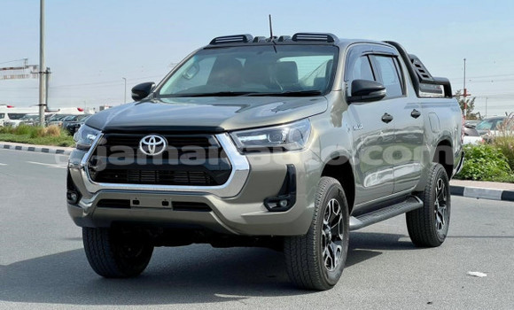 Buy Used Toyota Hilux Brown Car in Import - Dubai in Clarendon Buy Used Toyota Hilux Brown Car in Import - Dubai in Clarendon