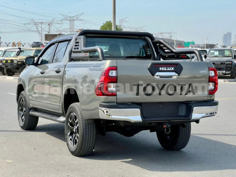 Big with watermark toyota hilux clarendon import dubai 5474