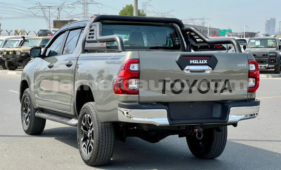 Buy Used Toyota Hilux Brown Car in Import - Dubai in Clarendon Buy Used Toyota Hilux Brown Car in Import - Dubai in Clarendon