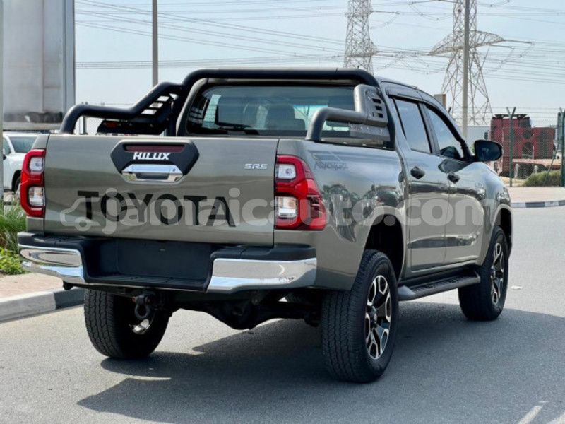 Big with watermark toyota hilux clarendon import dubai 5474